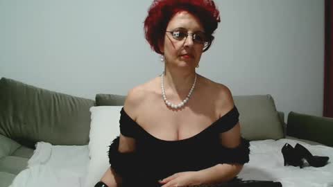 Snapshot of milffsupreme chatting on 02/27/25, 09:04 Milfsupreme online show from 02/27/25, 09:04