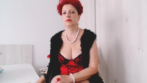 Snapshot of milffsupreme chatting on 09/12/25, 11:32 Milfsupreme online show from 09/12/25, 11:32
