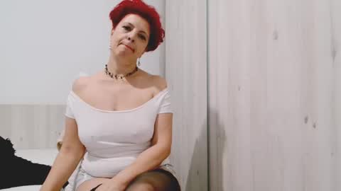 Milfsupreme online show from 12/05/25, 01:09