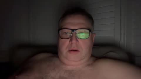 Snapshot of milfmanimal chatting on 12/26/24, 06:30 BigTom69 online show from 12/26/24, 06:30