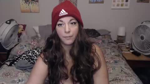 Snapshot of milfmonee chatting on 07/20/26, 12:36 MILF Monee online show from 07/20/26, 12:36