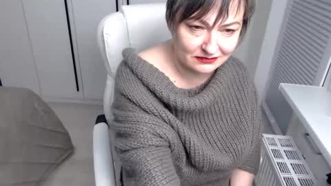 Snapshot of milfscarlette chatting on 02/03/25, 10:25 MilfScarlette online show from 02/03/25, 10:25