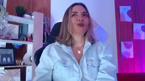 Snapshot of milfsecret69 chatting on 07/29/26, 10:57 Sara online show from 07/29/26, 10:57