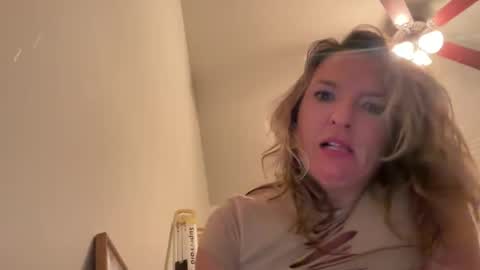 Snapshot of milfyplaywme chatting on 11/03/25, 05:20 milfyplaywme online show from 11/03/25, 05:20