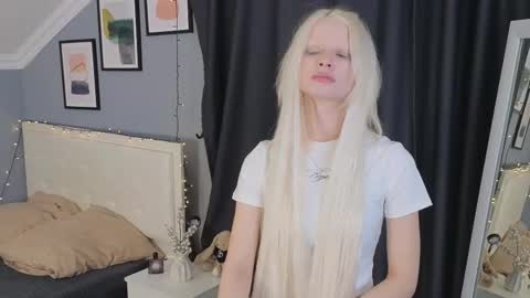 Eva online show from 03/11/26, 11:38