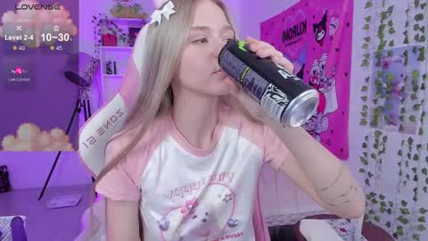 Milia online show from 02/18/25, 04:58