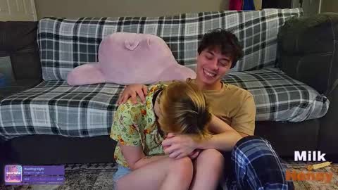 MilkandHoney online show from 11/05/25, 02:44