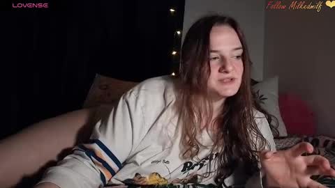 Snapshot of milkedmilf chatting on 04/04/26, 08:01 milkedmilf online show from 04/04/26, 08:01
