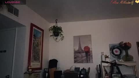 Snapshot of milkedmilf chatting on 04/10/26, 05:34 milkedmilf online show from 04/10/26, 05:34