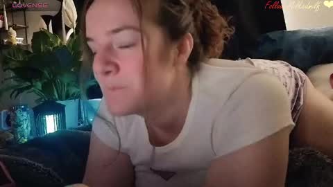 Snapshot of milkedmilf chatting on 04/23/26, 03:47 milkedmilf online show from 04/23/26, 03:47