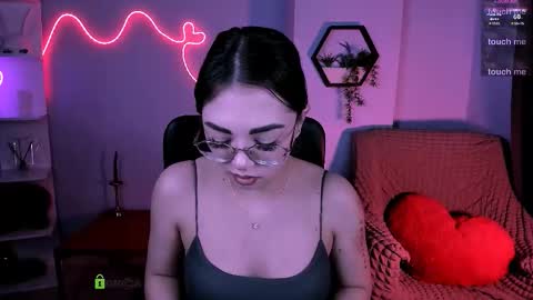 Mila online show from 02/01/26, 12:37