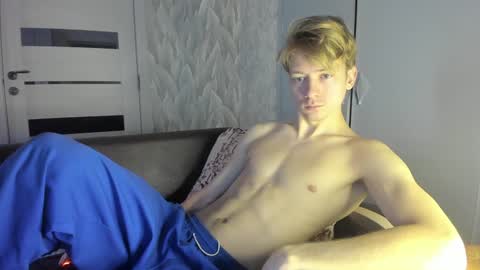 Snapshot of milkiwy chatting on 12/04/24, 06:00 Isaac online show from 12/04/24, 06:00