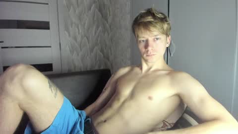 Snapshot of milkiwy chatting on 12/18/24, 06:21 Isaac online show from 12/18/24, 06:21