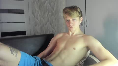 Snapshot of milkiwy chatting on 12/21/24, 05:58 Isaac online show from 12/21/24, 05:58