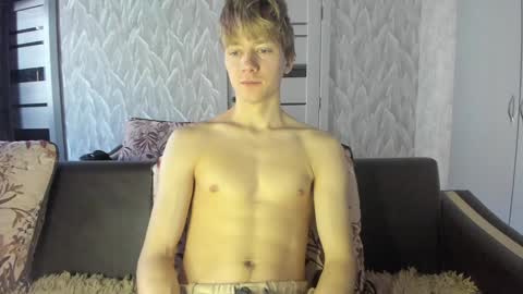 Snapshot of milkiwy chatting on 01/22/25, 05:59 Isaac online show from 01/22/25, 05:59