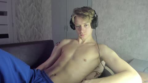 Snapshot of milkiwy chatting on 01/23/25, 05:45 Isaac online show from 01/23/25, 05:45