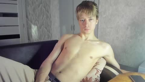 Snapshot of milkiwy chatting on 02/01/25, 05:39 Isaac online show from 02/01/25, 05:39