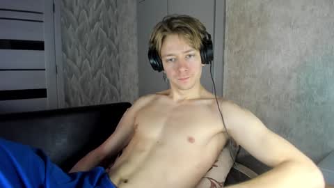 Snapshot of milkiwy chatting on 02/04/25, 05:21 Isaac online show from 02/04/25, 05:21