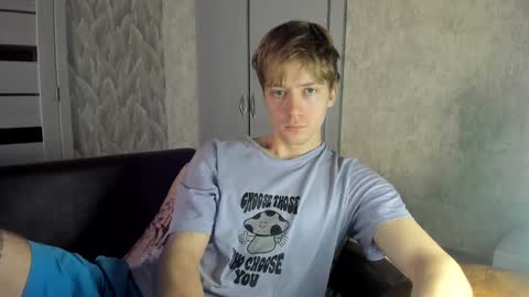 Snapshot of milkiwy chatting on 02/12/25, 06:08 Isaac online show from 02/12/25, 06:08