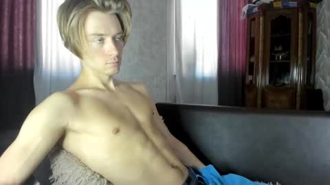 Snapshot of milkiwy chatting on 09/14/25, 06:23 Isaac online show from 09/14/25, 06:23