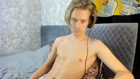 Snapshot of milkiwy chatting on 10/30/25, 05:02 Isaac online show from 10/30/25, 05:02