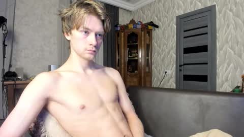 Isaac online show from 03/11/26, 09:32