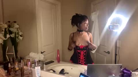 milkmarie online show from 11/23/25, 09:47