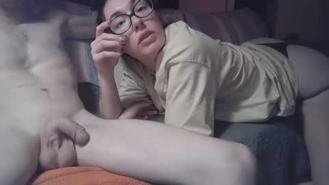 milknhunnny online show from 12/22/25, 04:42