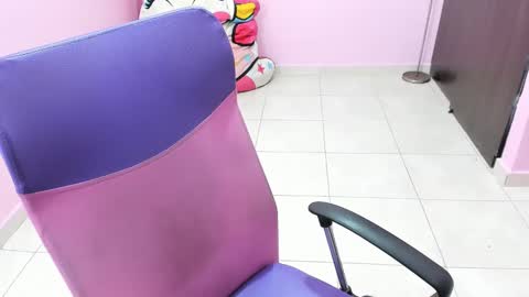 Snapshot of milky__boobs69 chatting on 01/19/25, 12:28 vale online show from 01/19/25, 12:28