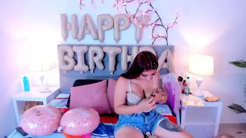 Snapshot of milky__boobs699 chatting on 04/23/26, 12:51 milky__boobs699 online show from 04/23/26, 12:51