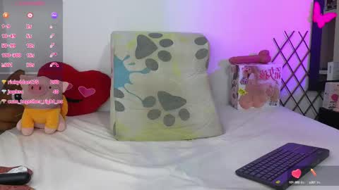 Snapshot of milky__boy_ chatting on 02/21/25, 08:51 H A R O L D online show from 02/21/25, 08:51