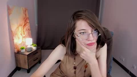 Snapshot of milky_jenny chatting on 08/01/26, 05:18 Eva online show from 08/01/26, 05:18