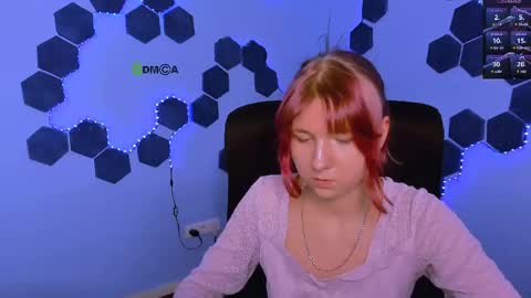 milky_mia_ online show from 05/02/26, 07:52