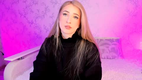 Vivian online show from 12/24/24, 05:27