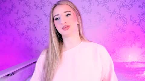 Vivian online show from 01/10/25, 05:15