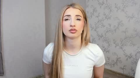 Vivian online show from 01/17/25, 08:56