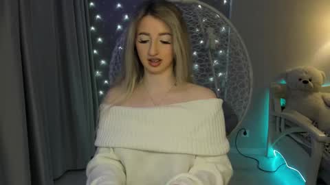 Vivian online show from 10/05/25, 02:26