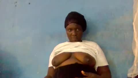 Snapshot of milkyebony254 chatting on 09/17/25, 08:05 milkyebony254 online show from 09/17/25, 08:05