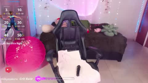 Snapshot of milkysakura chatting on 10/10/25, 12:31 Abby Lilia online show from 10/10/25, 12:31