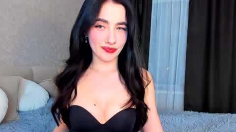 milla moore online show from 10/23/25, 06:06