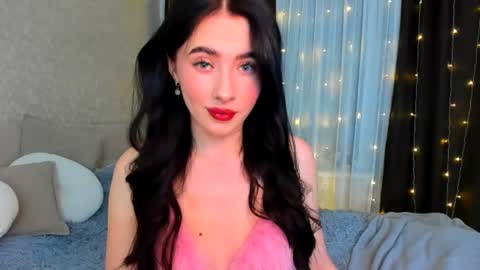 milla moore online show from 11/12/25, 04:18