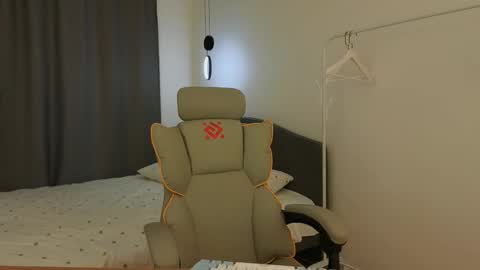 Eva online show from 03/27/26, 08:26