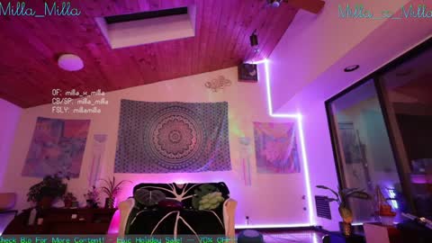 milla_milla online show from 12/23/24, 06:11