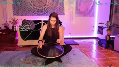 milla_milla online show from 12/29/24, 10:56