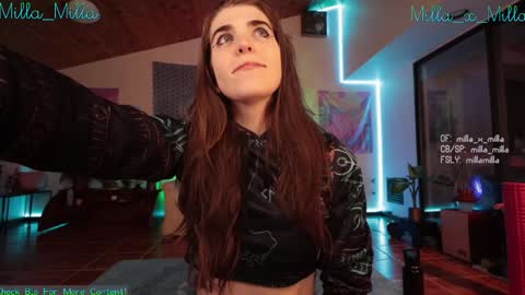 milla_milla online show from 02/06/25, 04:42