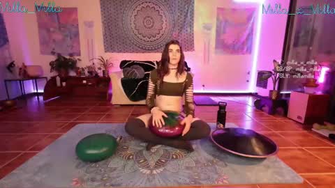 milla_milla online show from 02/14/25, 09:24