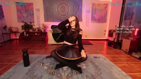 milla_milla online show from 02/15/25, 06:33