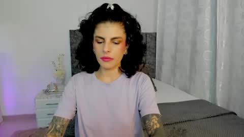 Snapshot of milla_pixxie chatting on 01/02/25, 09:43 Milagros online show from 01/02/25, 09:43