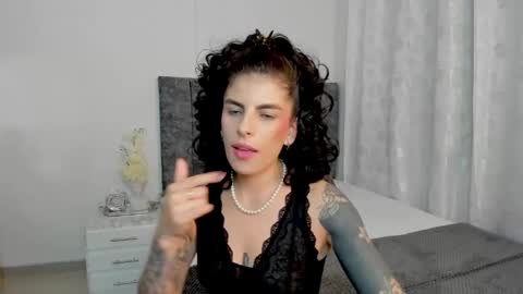 Snapshot of milla_pixxie chatting on 02/21/25, 09:02 Milagros online show from 02/21/25, 09:02