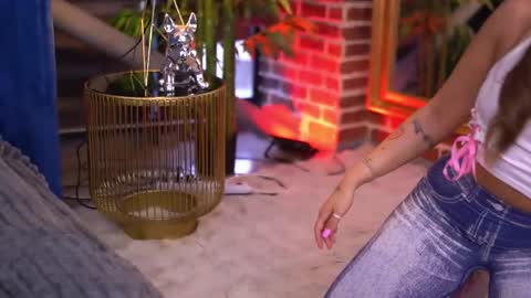 Milla online show from 10/26/25, 06:30